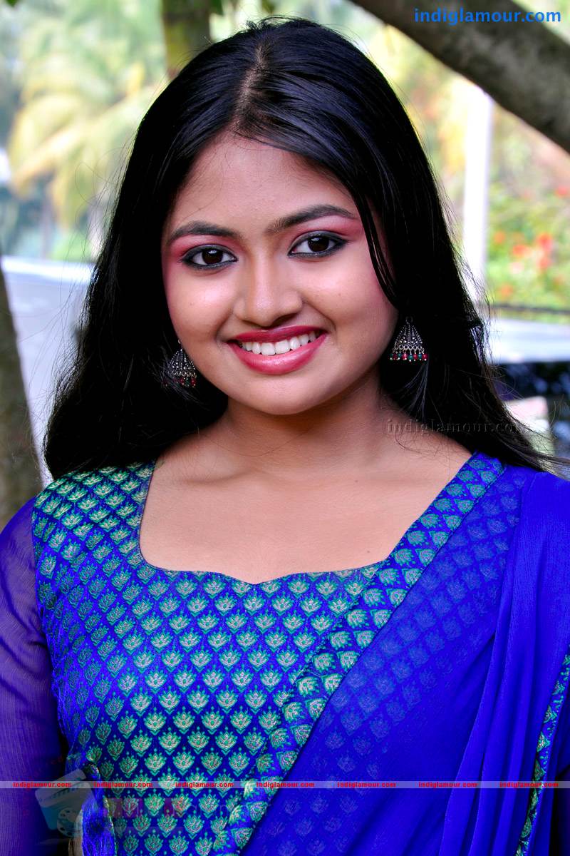 Shaalin Actress hd photo