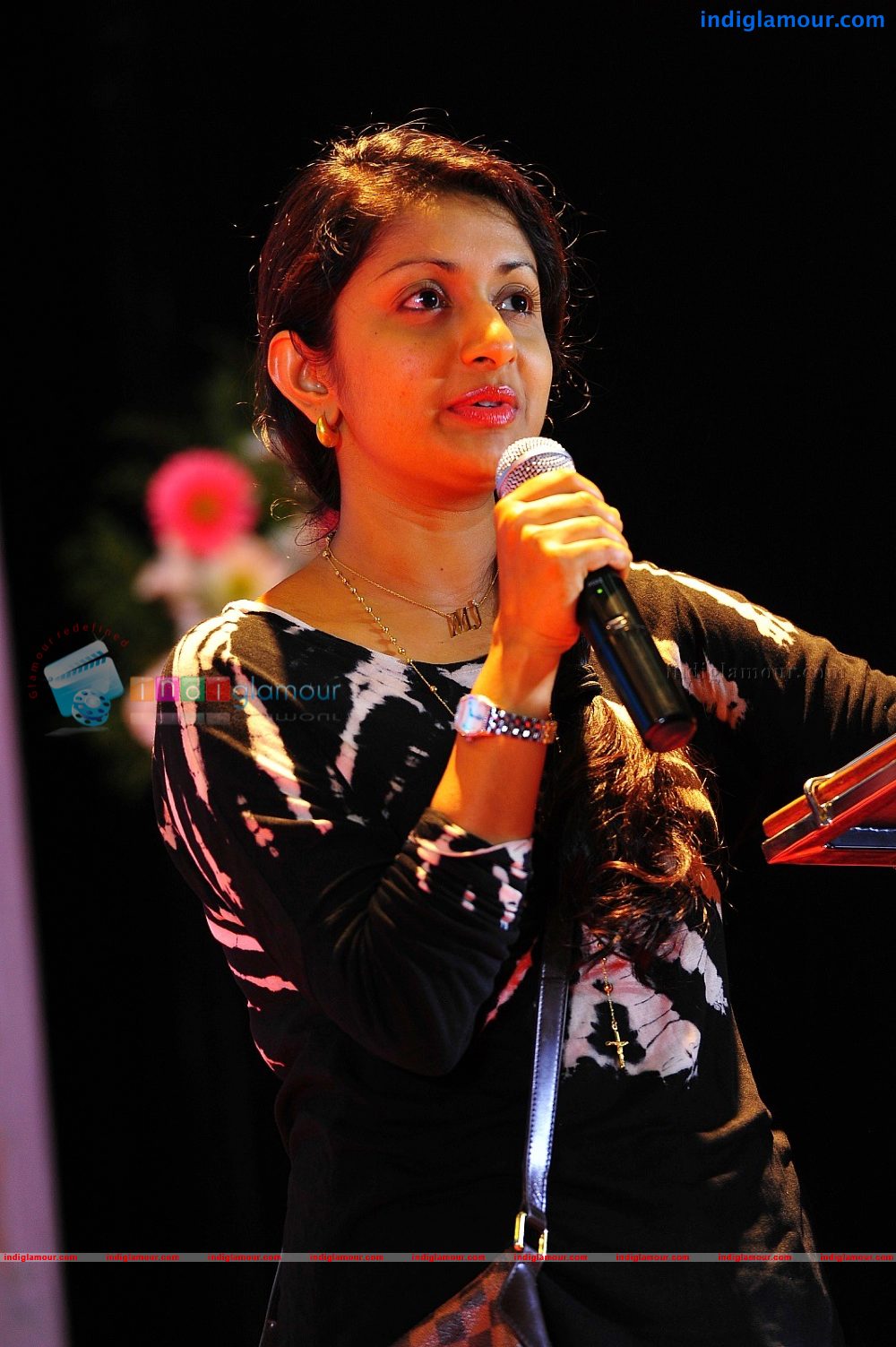 Meera Jasmine Actress hd photo