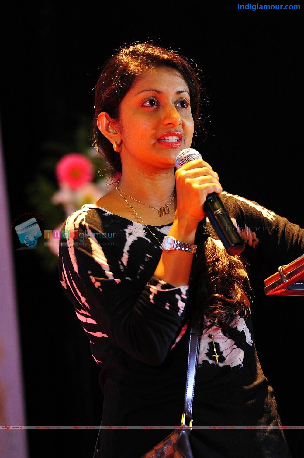 Meera Jasmine Actress hd photo