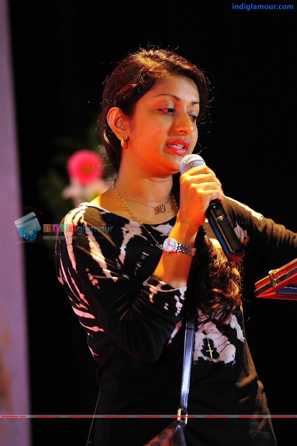 Meera Jasmine Actress hd photo