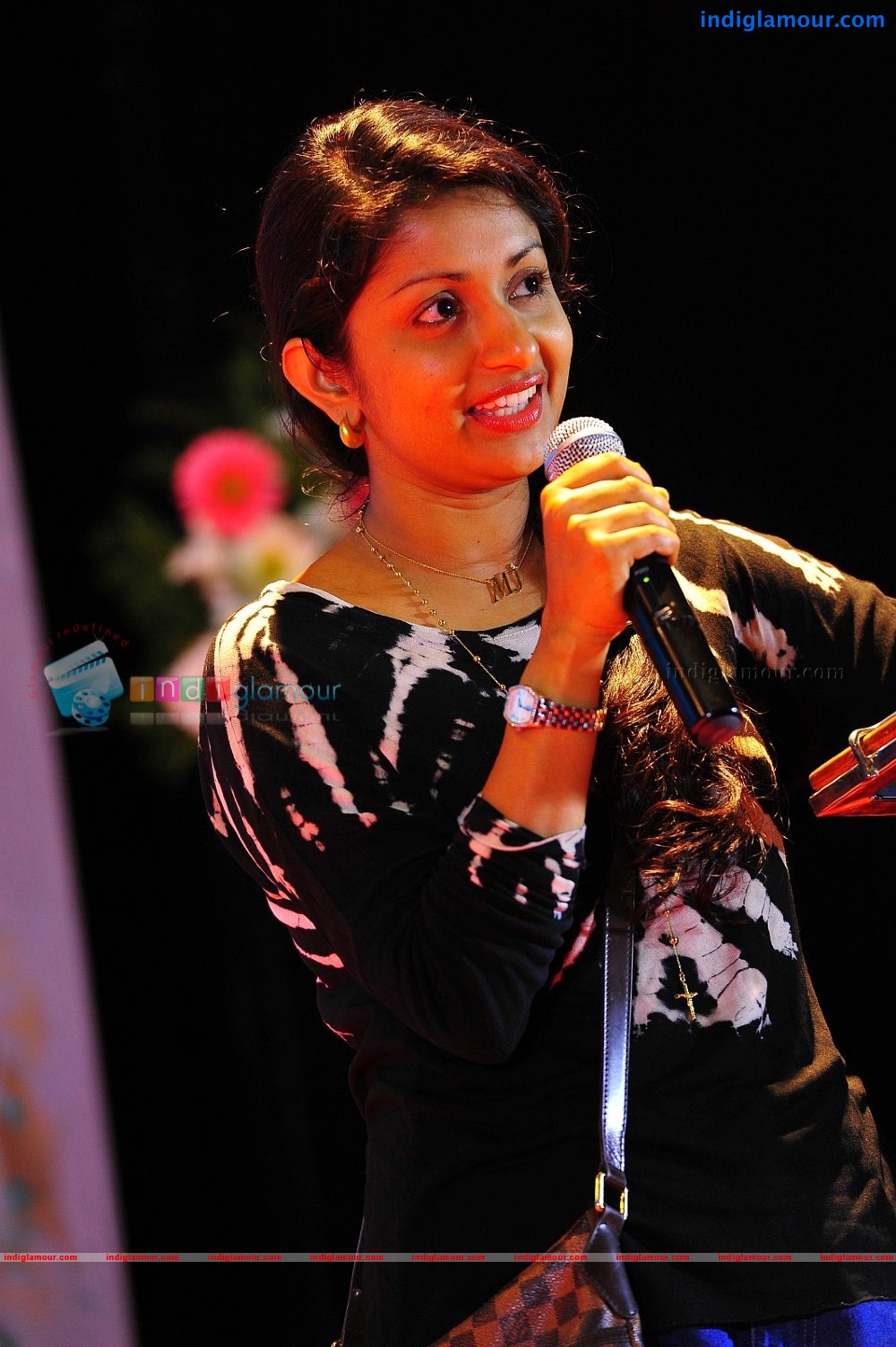 Meera Jasmine Actress hd photo
