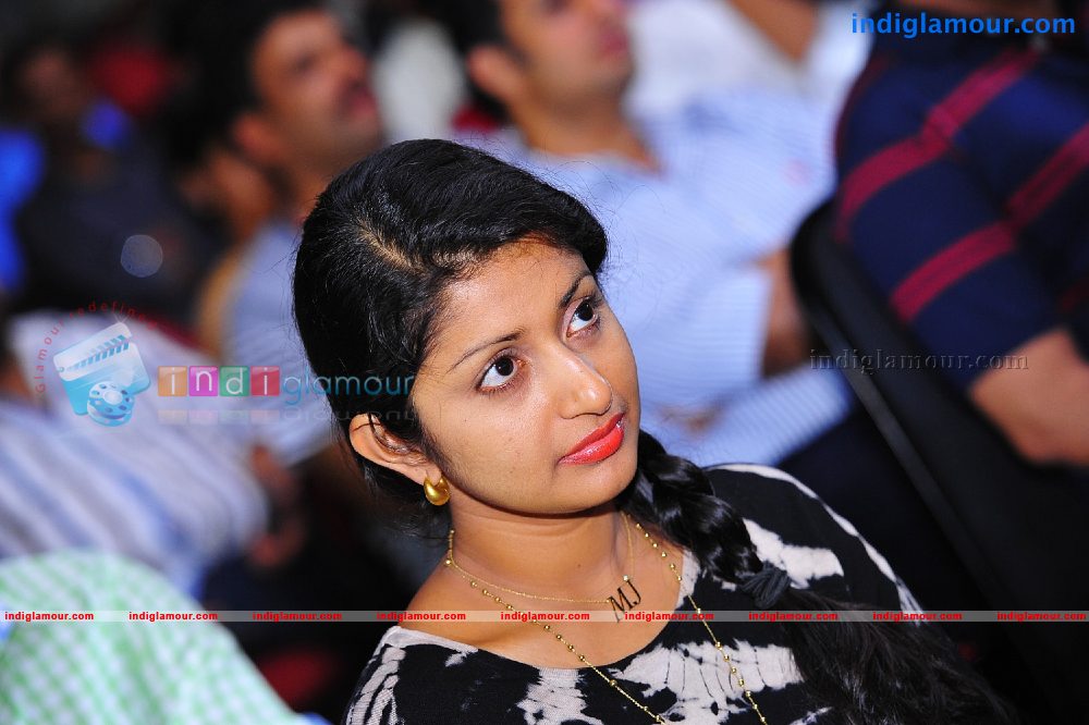 Meera Jasmine Actress hd photo