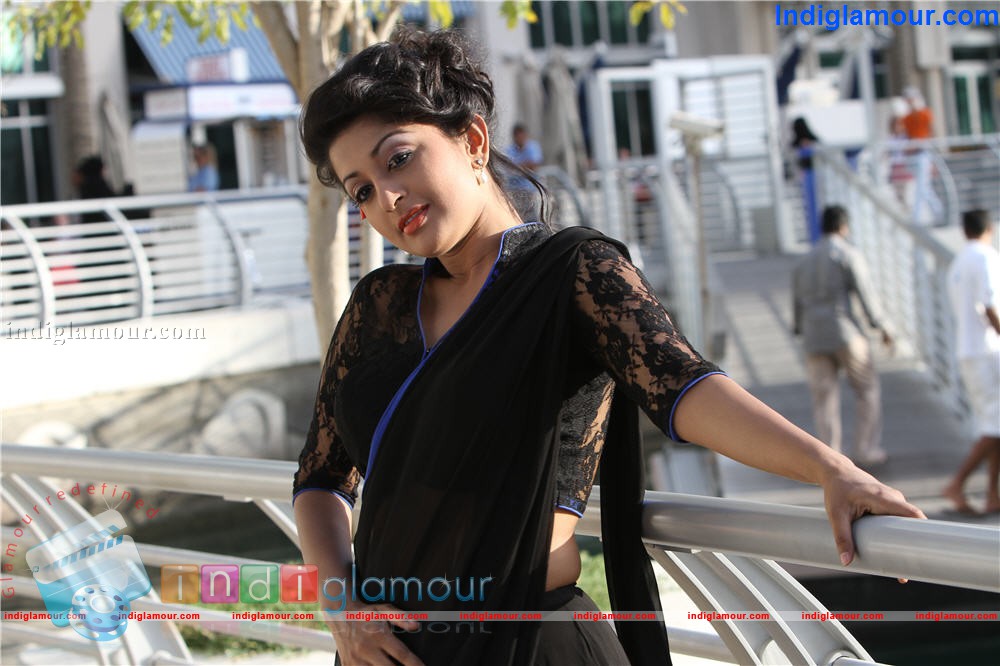 Meera Jasmine Actress hd photo