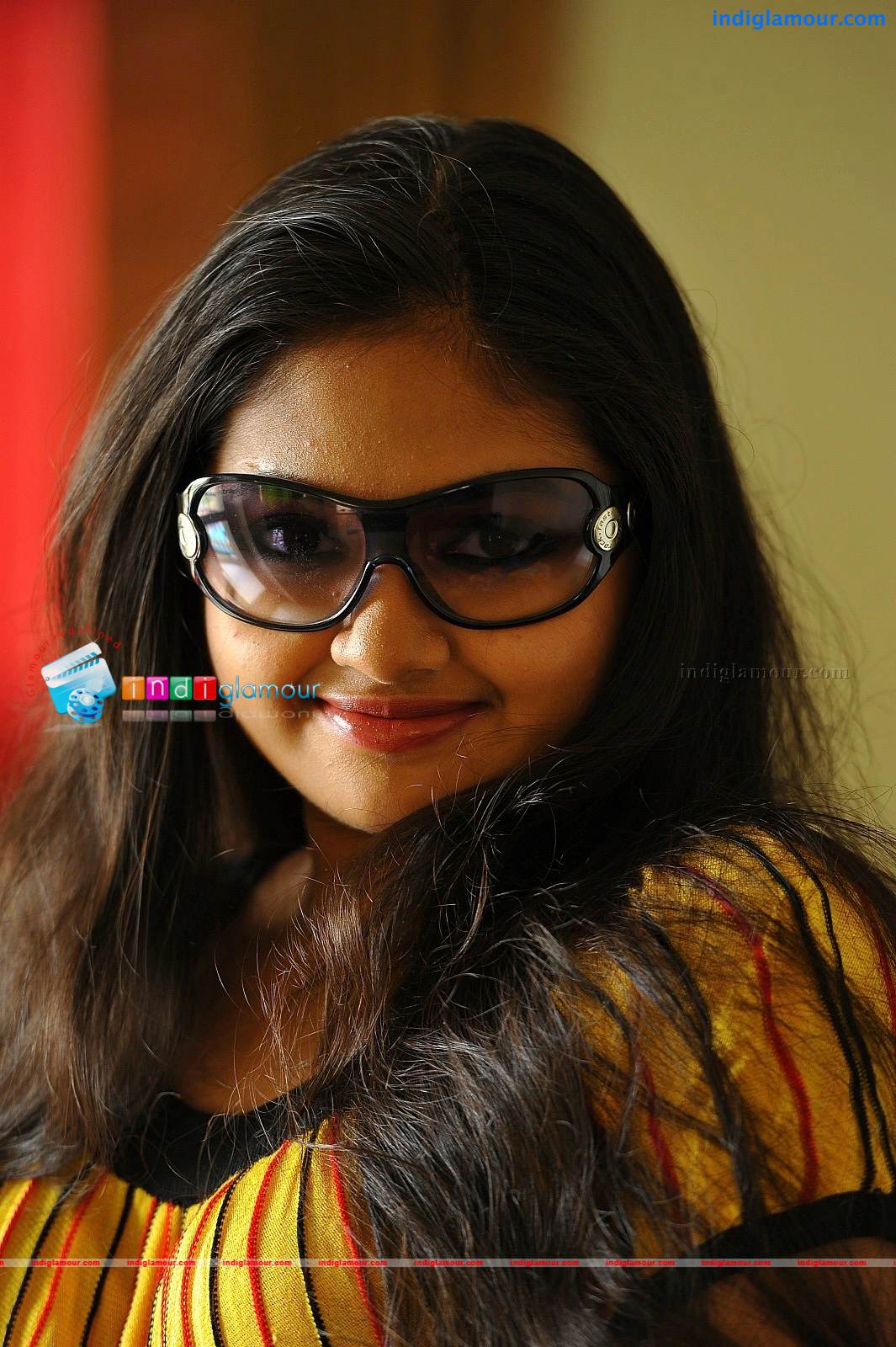 Shaalin Actress hd photo