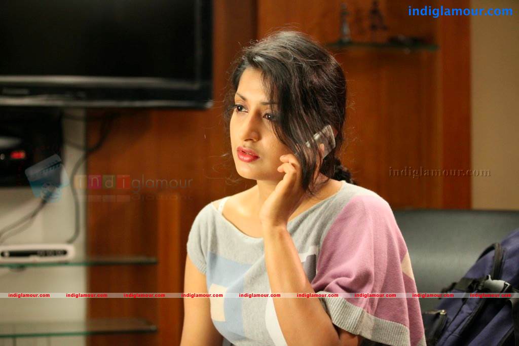 Meera Jasmine Actress hd photo