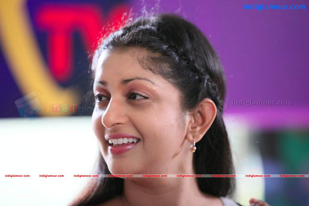 Meera Jasmine Actress hd photo