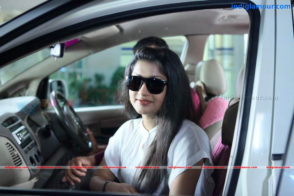 Meera Jasmine Actress hd photo