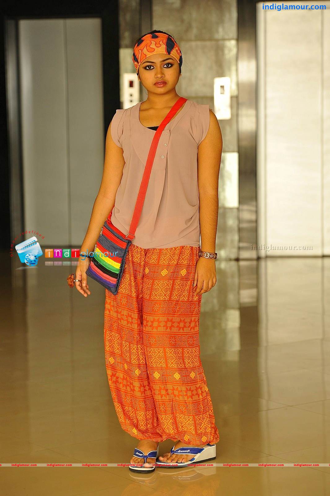 Shaalin Actress hd photo
