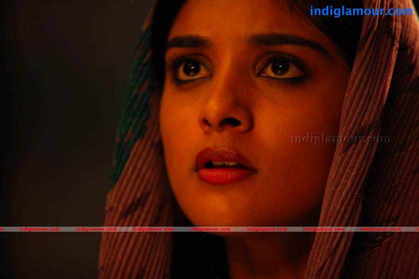 Niveda Thomas Actress hd photo