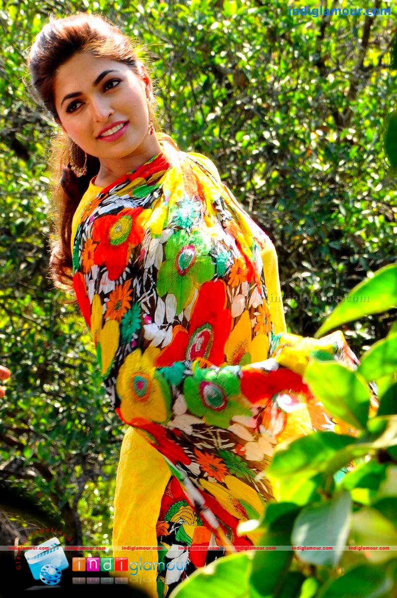 Parvathy Omanakuttan Actress hd photo