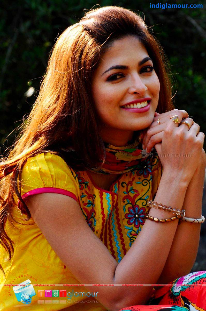 Parvathy Omanakuttan Actress hd photo