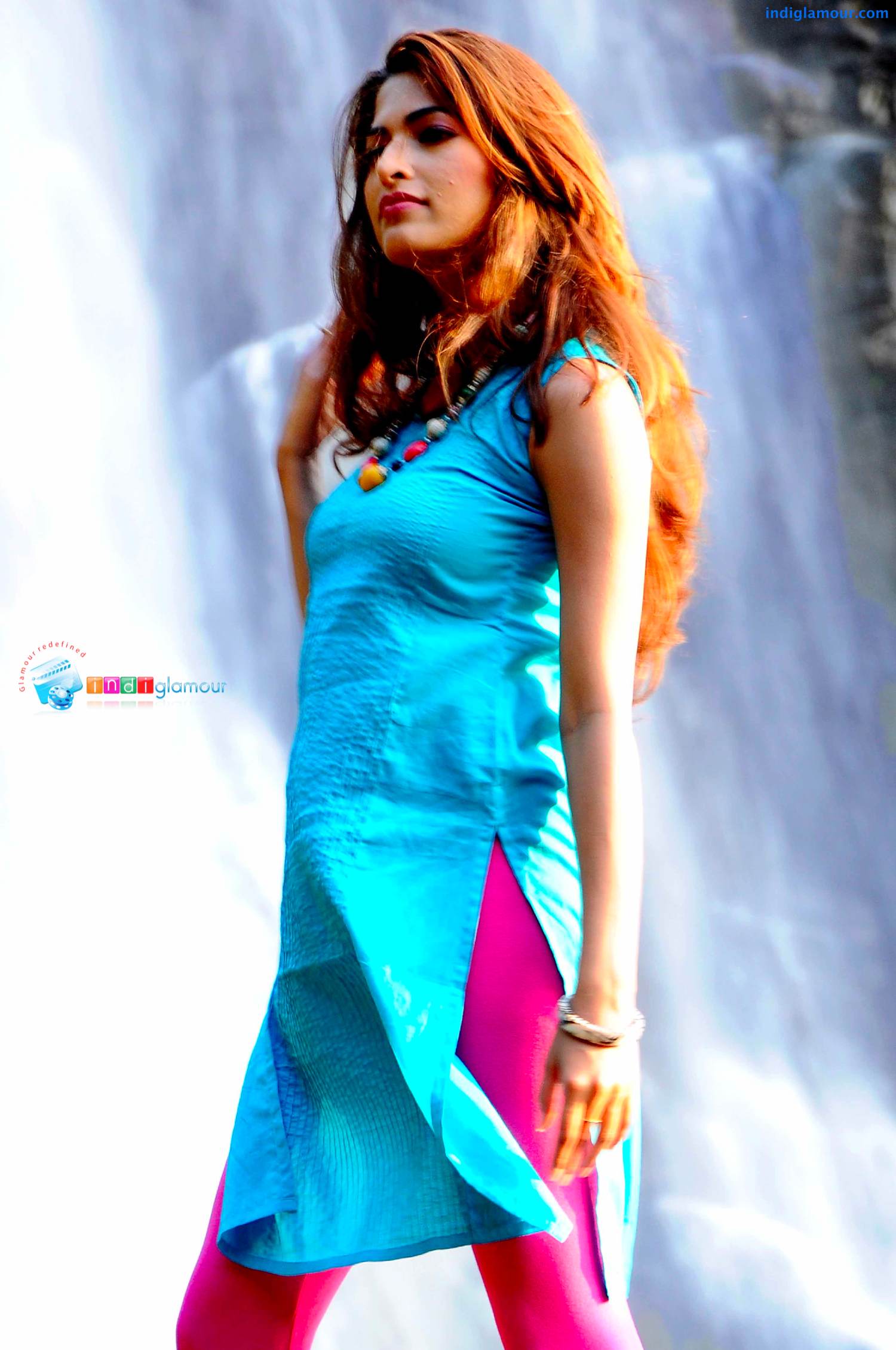 Parvathy Omanakuttan Actress hd photo