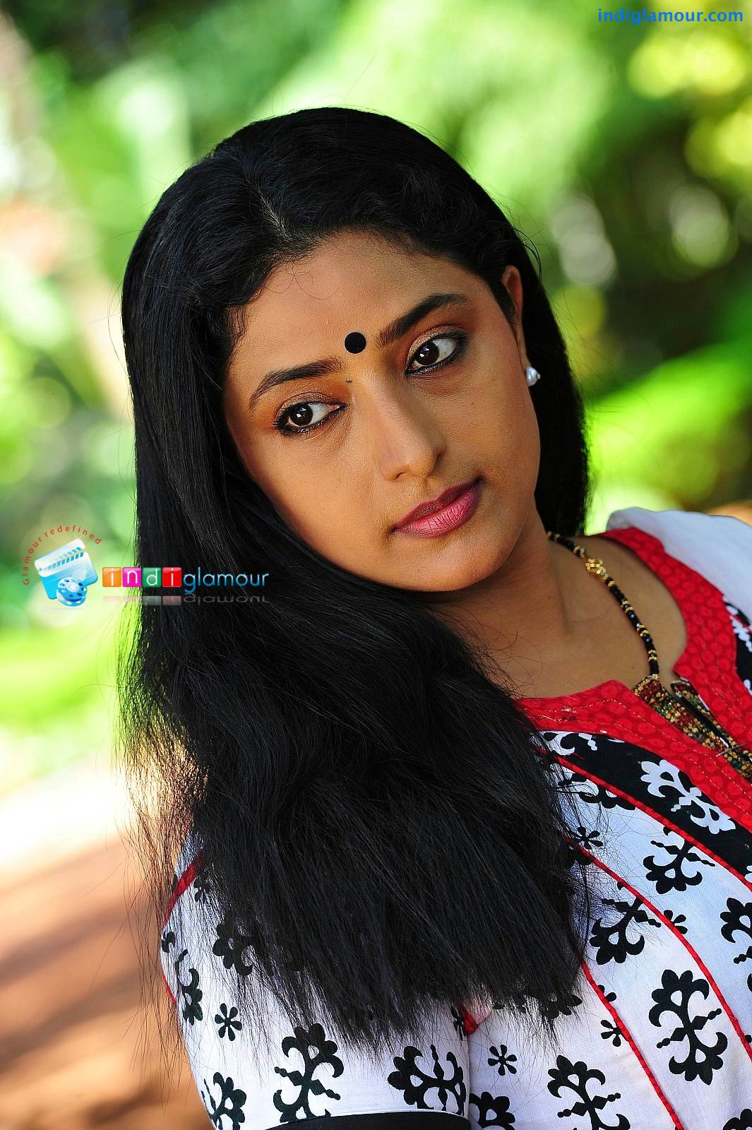 Praveena Actress hd photo