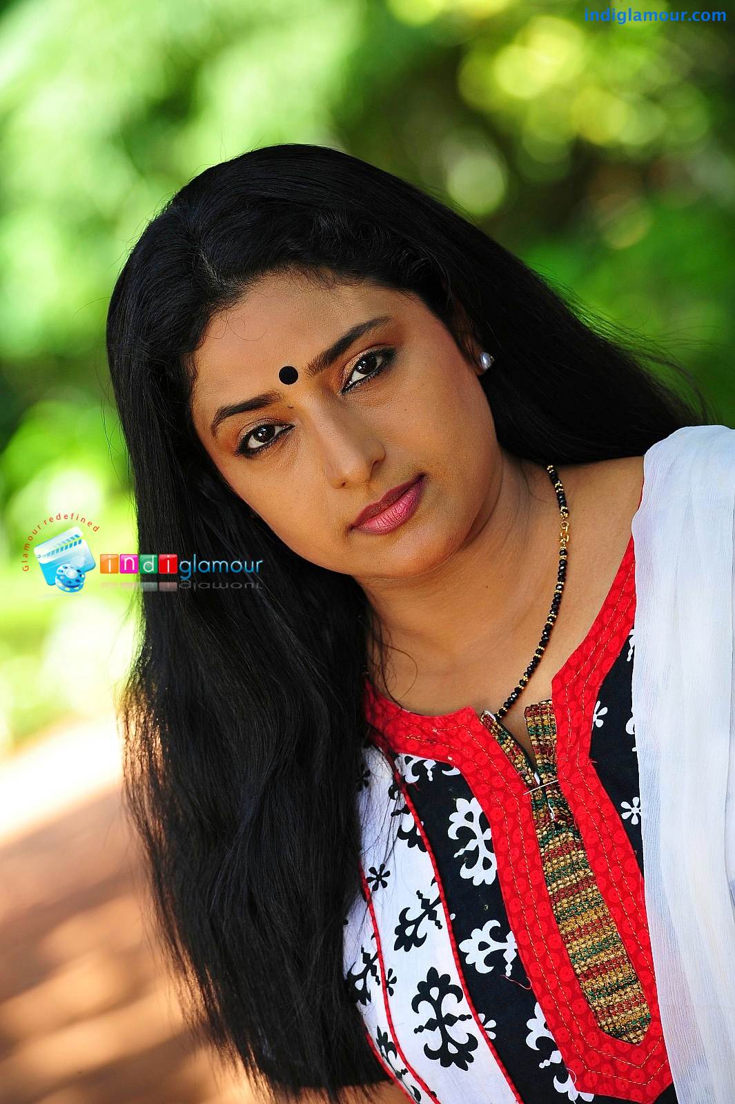 Praveena Actress hd photo