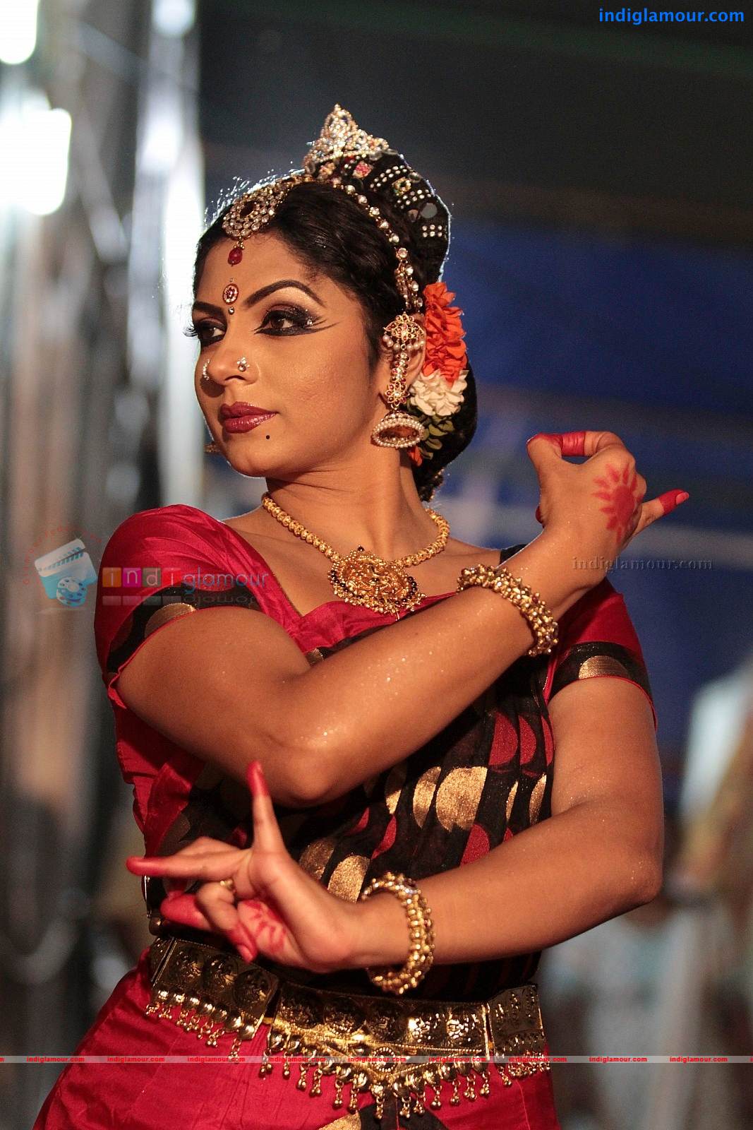 Asha Sarath Actress hd photo