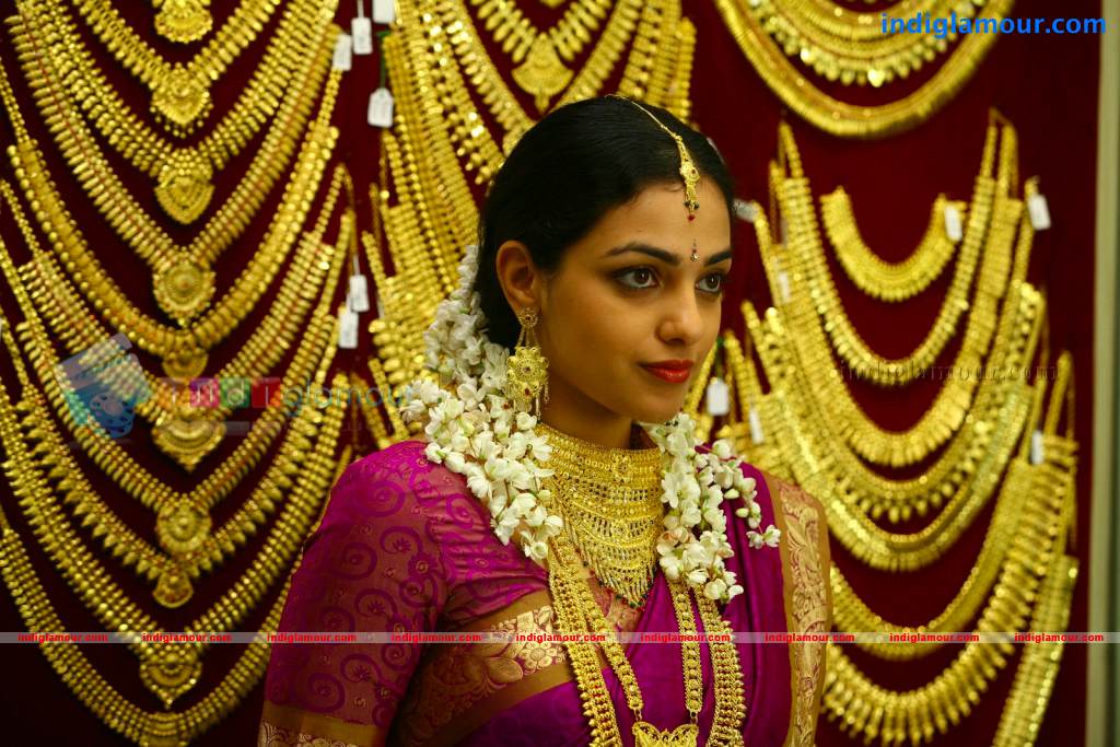 Nitya Menon Actress hd photo