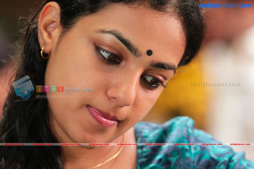 Nitya Menon Actress hd photo