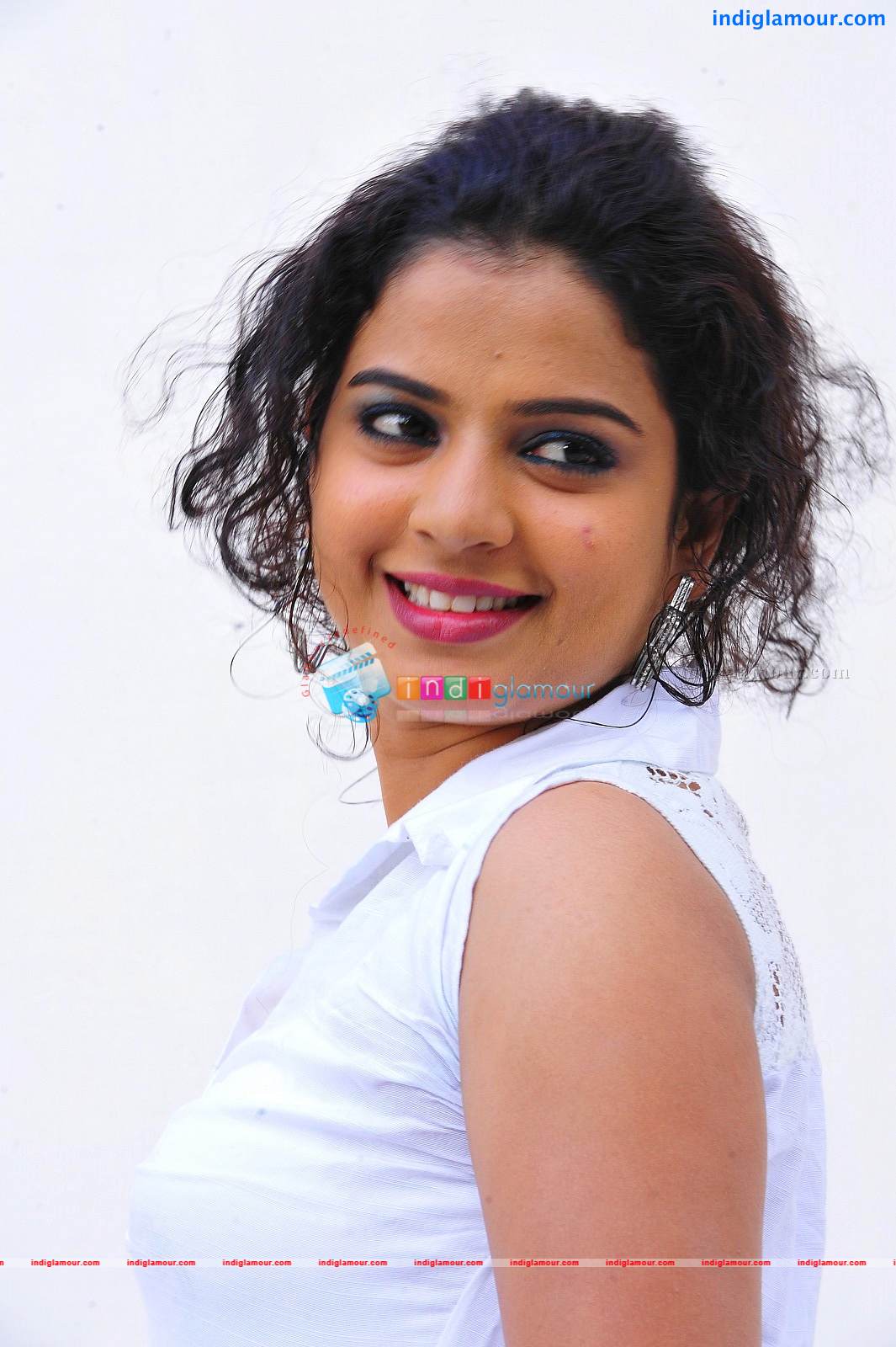 Sarangi Actress hd photo