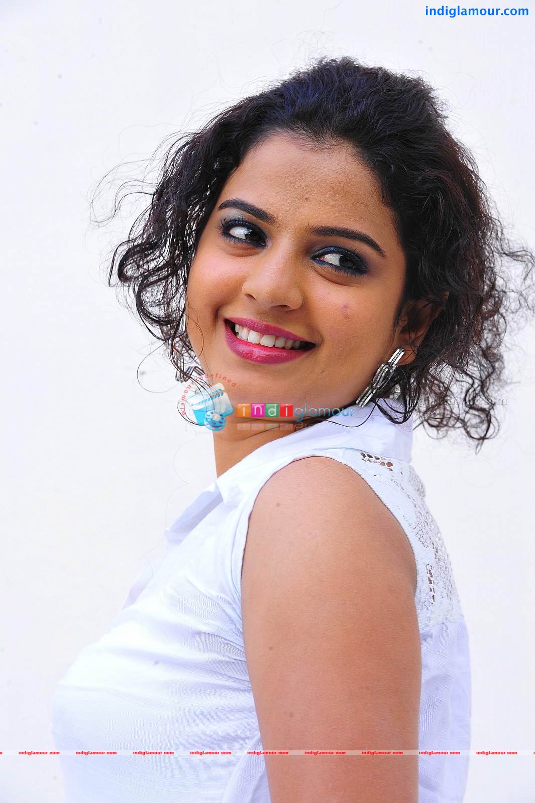 Sarangi Actress hd photo