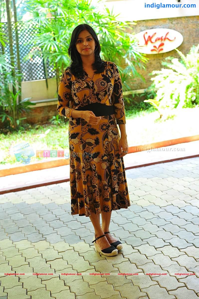 Remya Nambeesan Actress hd photo