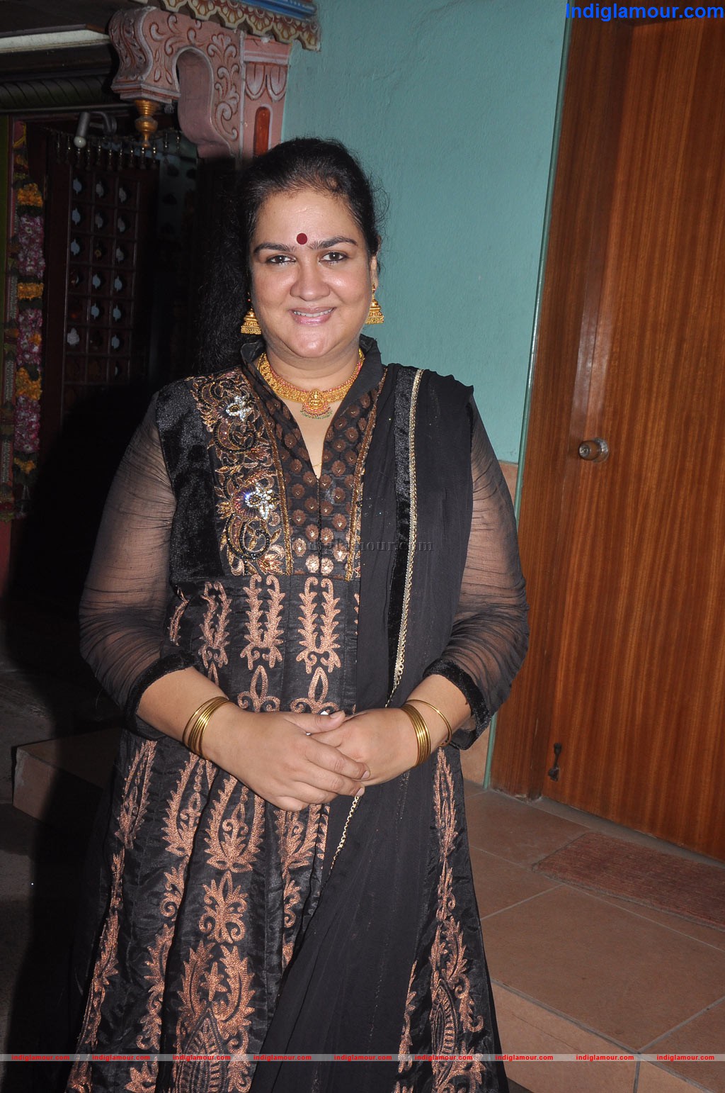 Urvashi Actress hd photo