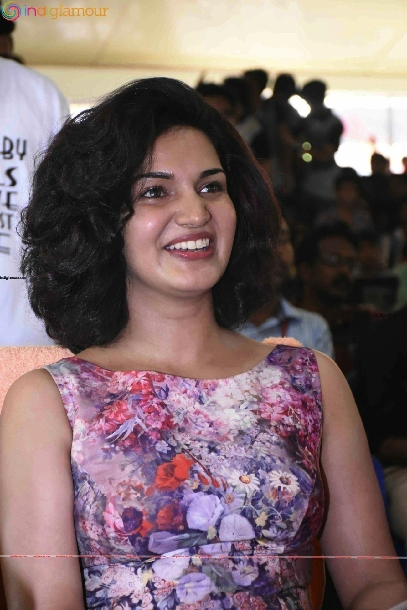 Honey Rose Actress hd photo
