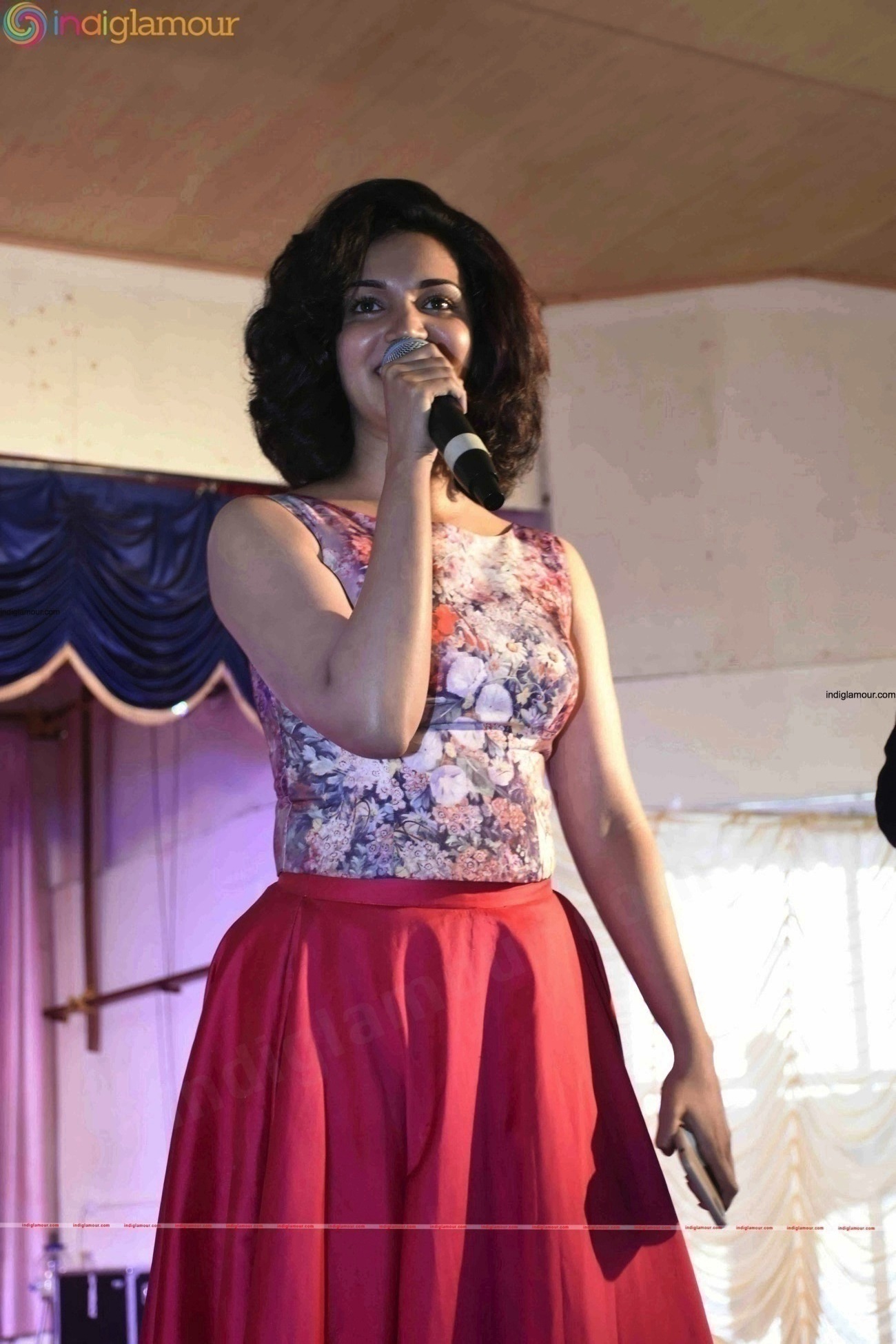 Honey Rose Actress hd photo