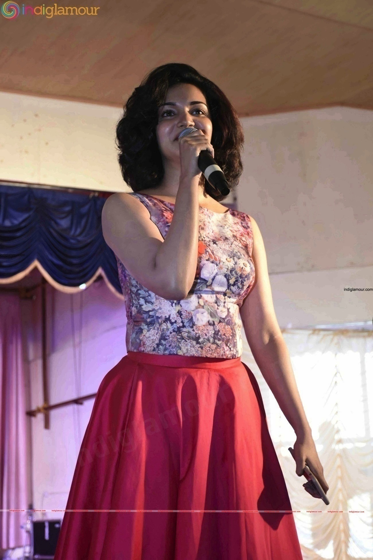 Honey Rose Actress hd photo
