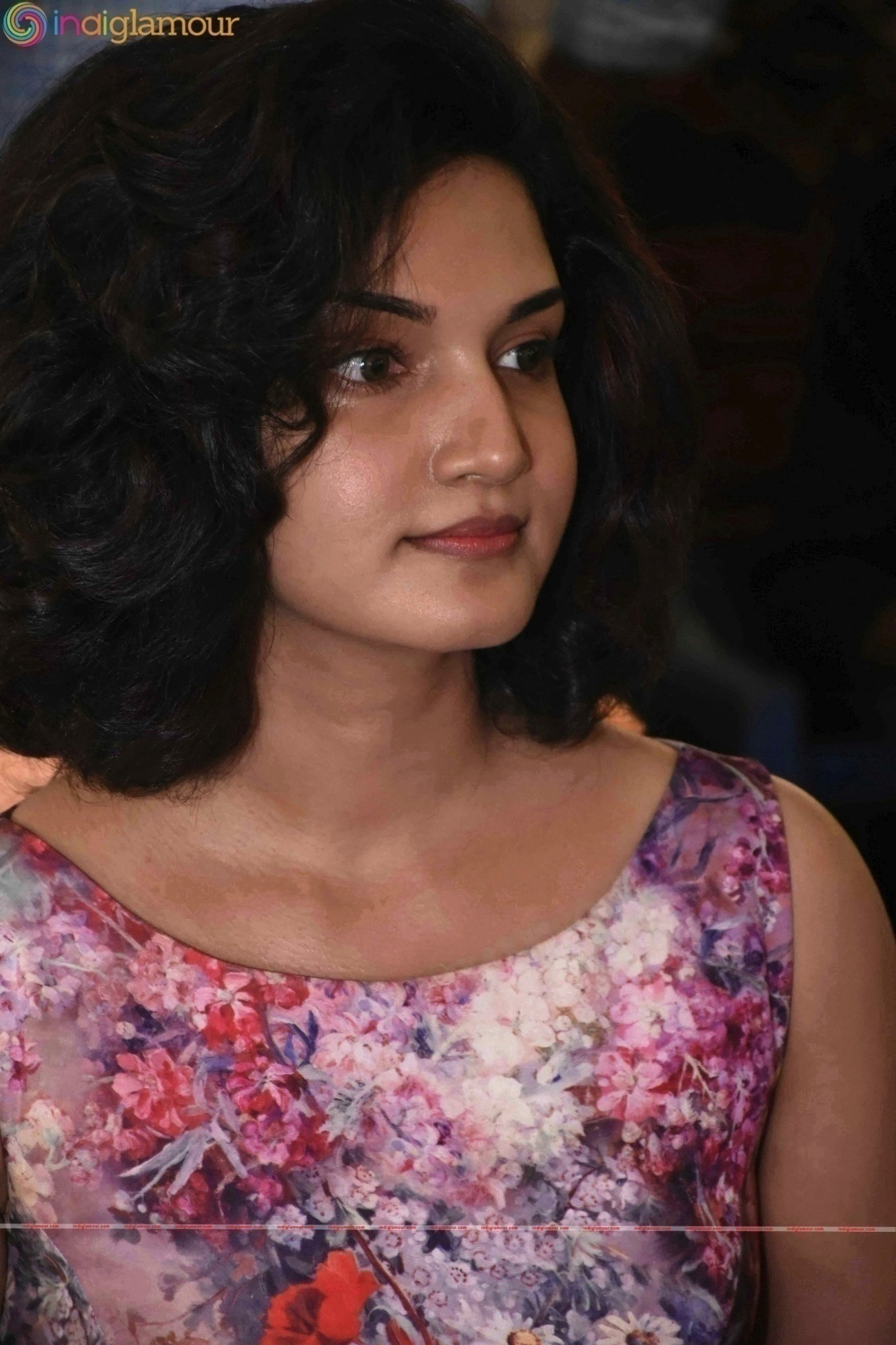 Honey Rose Actress hd photo