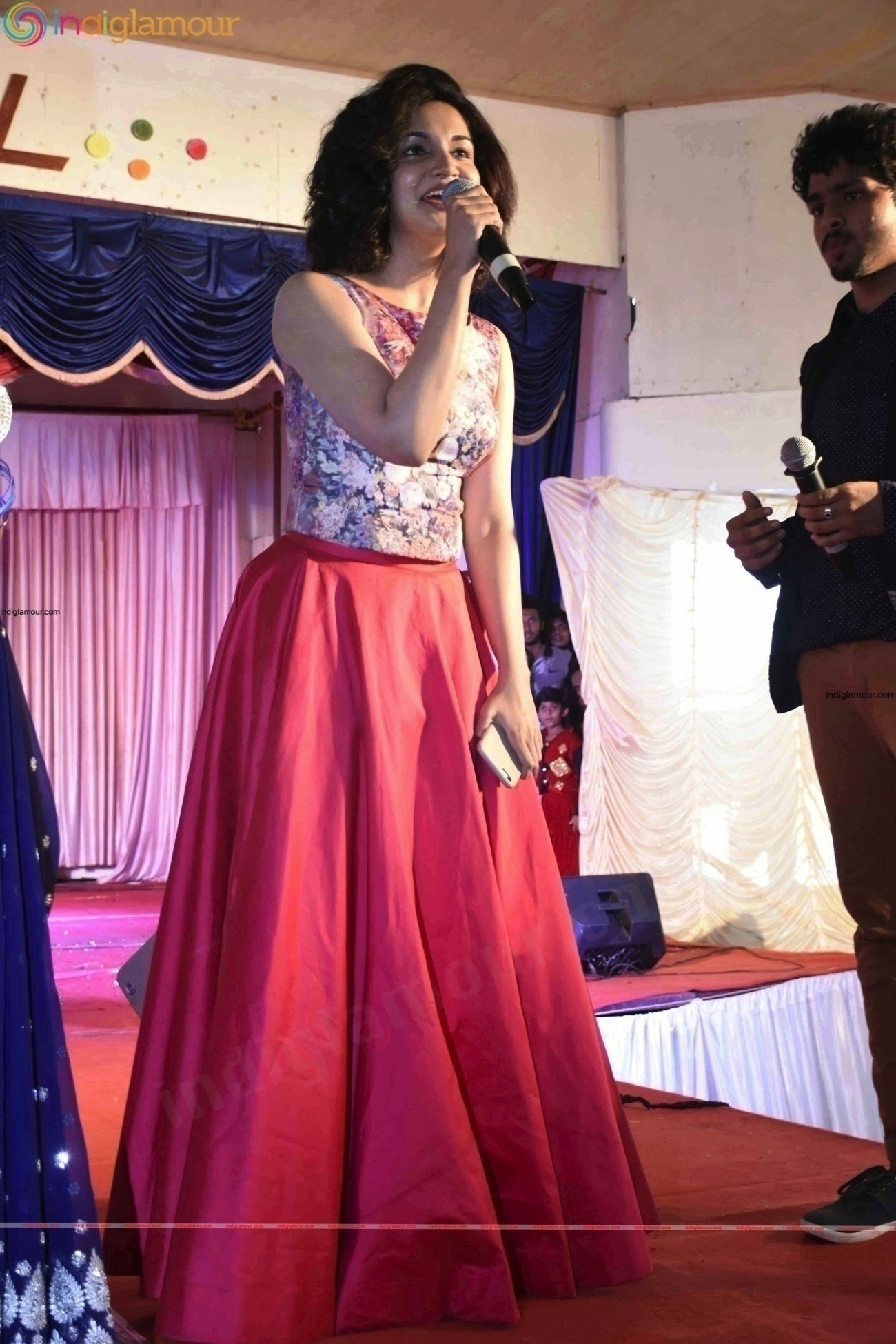 Honey Rose Actress hd photo