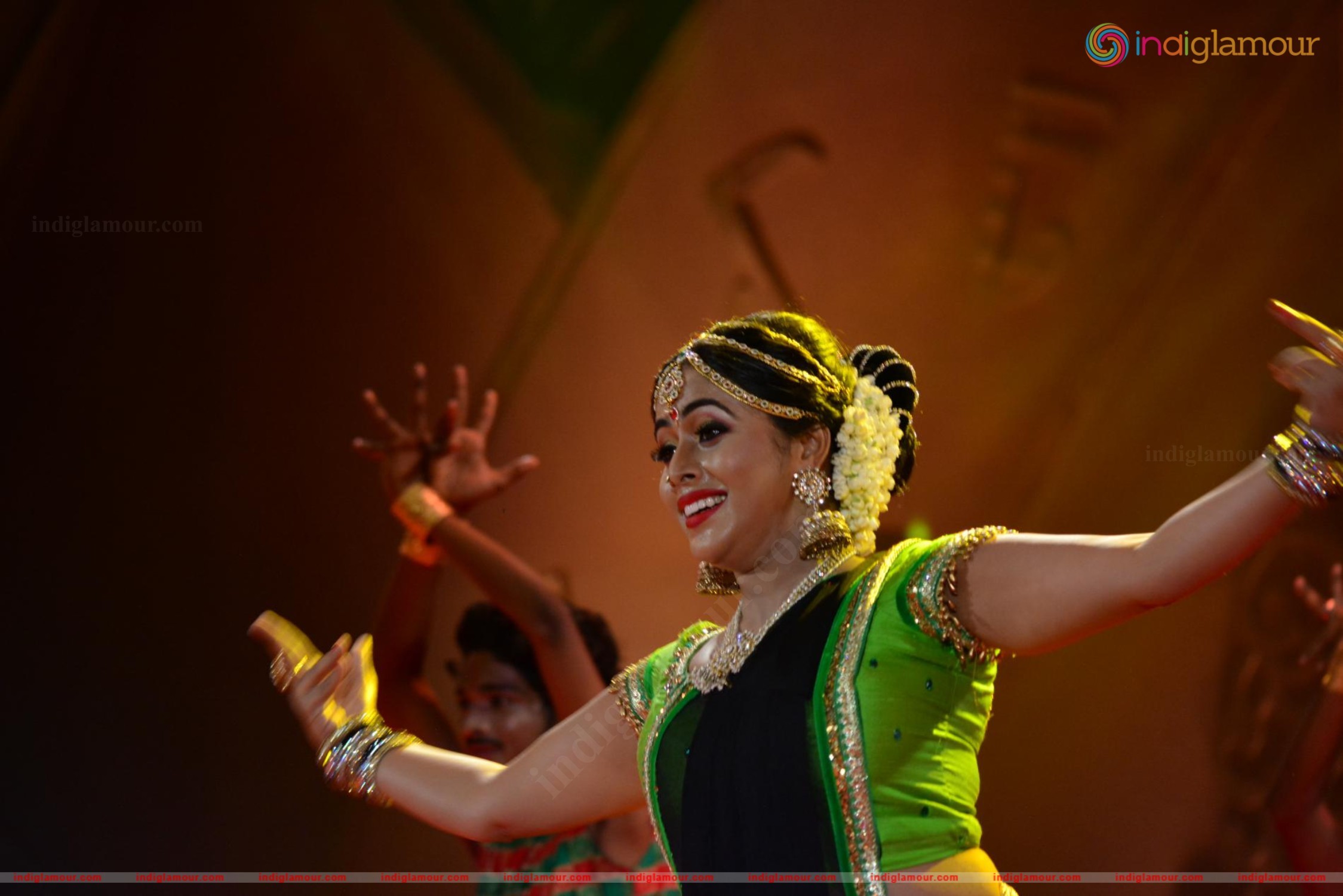 Shamna Kasim Actress hd photo
