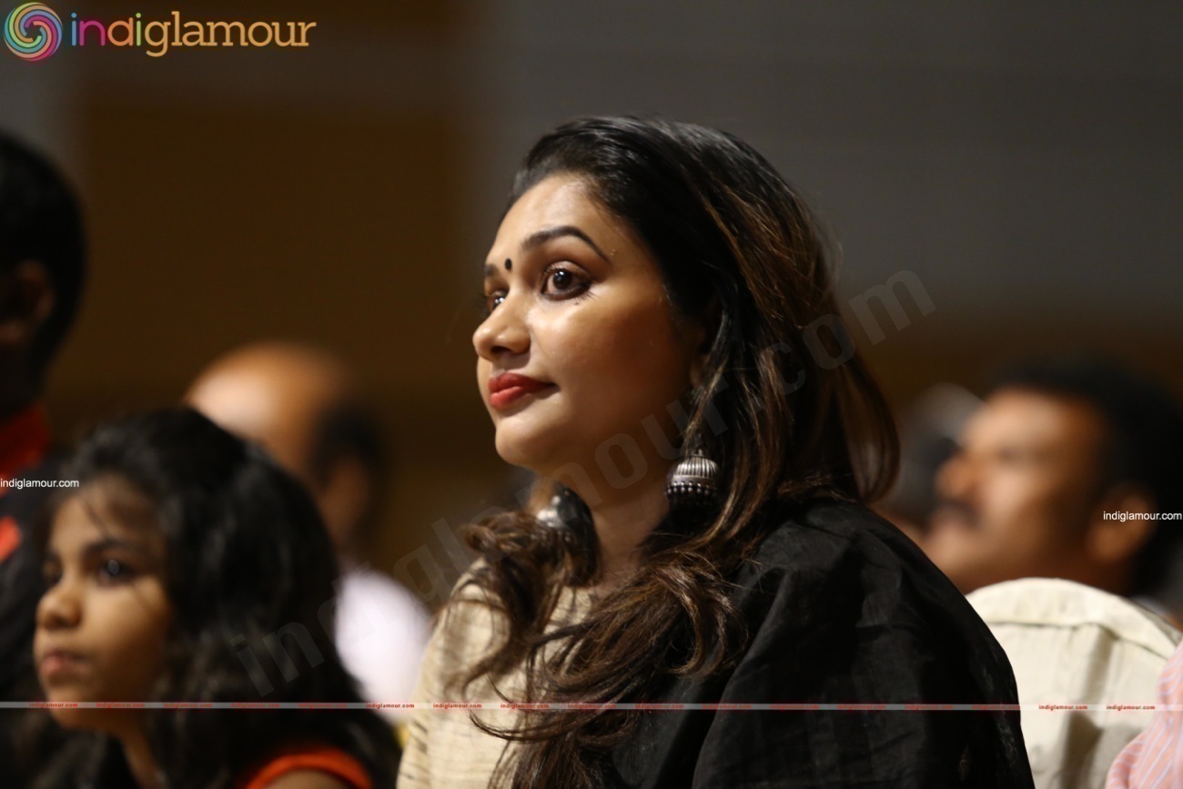 Rimi Tomy Actress hd photo