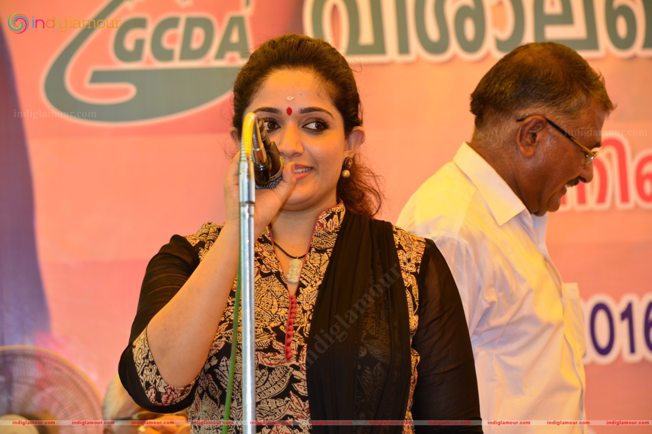 Kavya Madhavan Actress hd photo