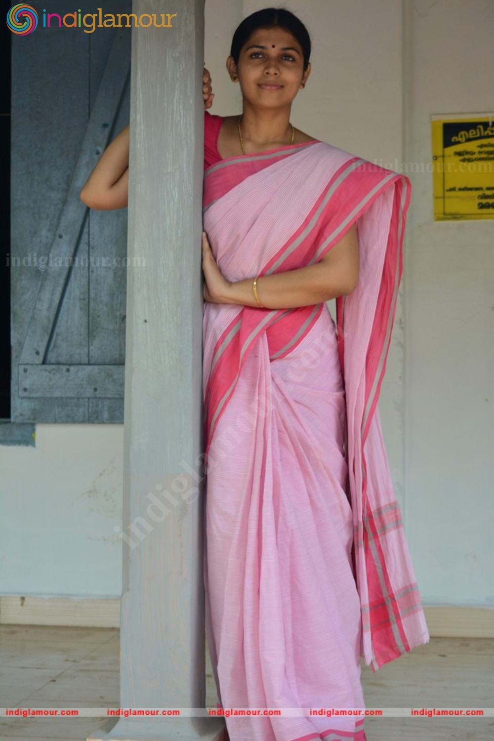 Anjali Aneesh Upasana Actress hd photo