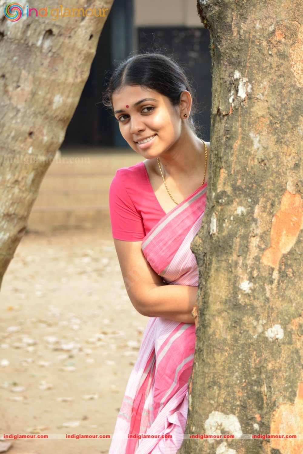 Anjali Aneesh Upasana Actress hd photo