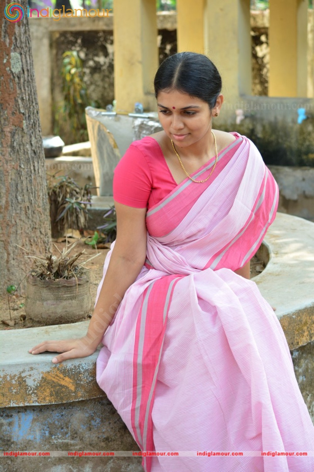 Anjali Aneesh Upasana Actress hd photo
