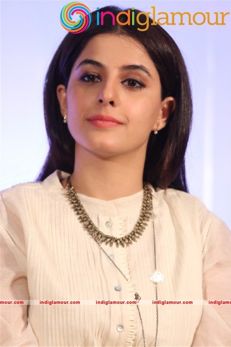 Isha Talwar Actress hd photo