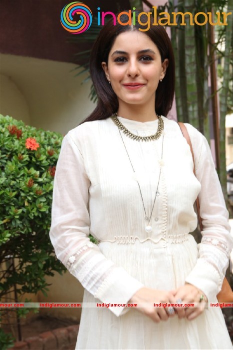 Isha Talwar Actress hd photo