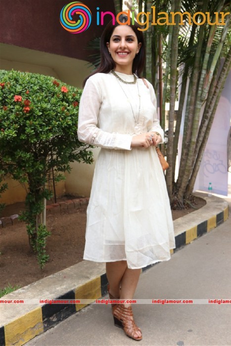 Isha Talwar Actress hd photo