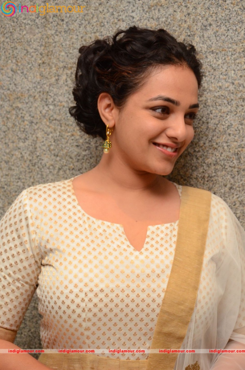 Nithya Menen Actress hd photo
