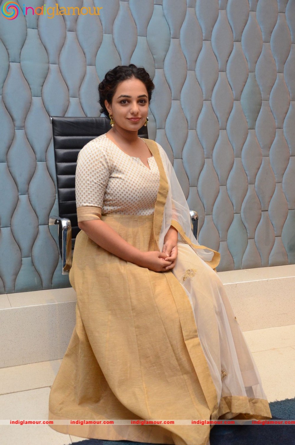 Nithya Menen Actress hd photo