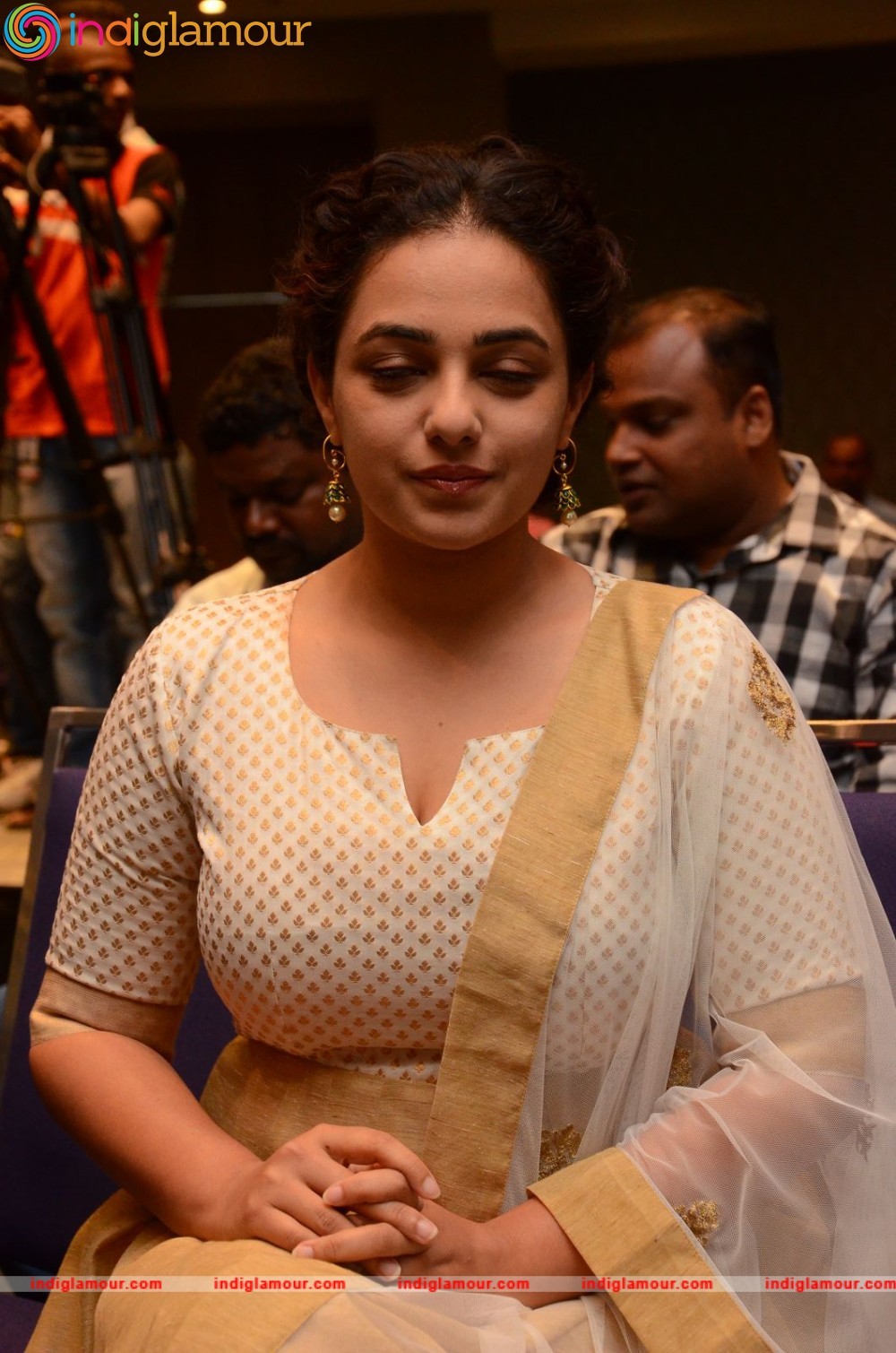Nithya Menen Actress hd photo