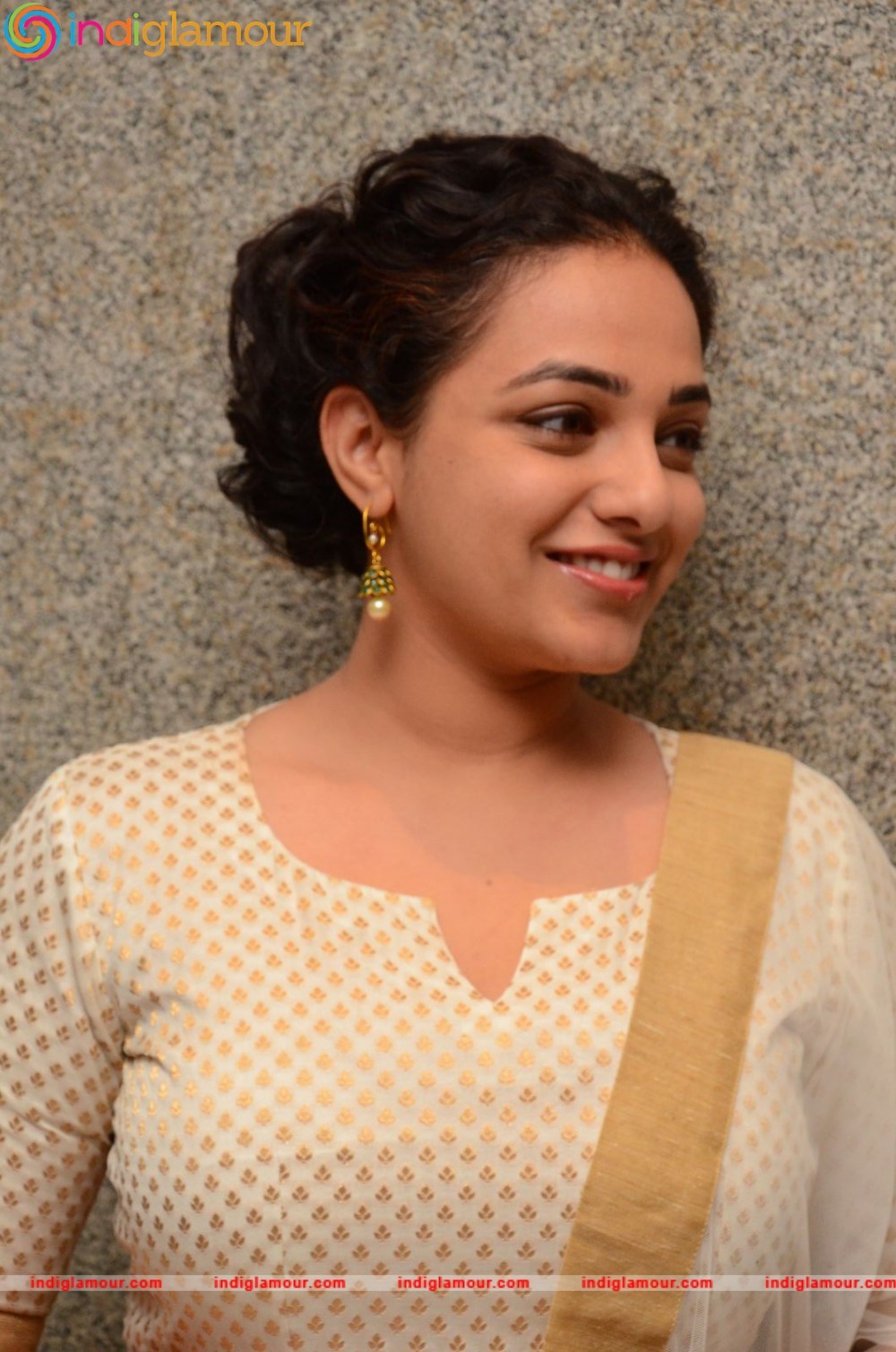 Nithya Menen Actress hd photo