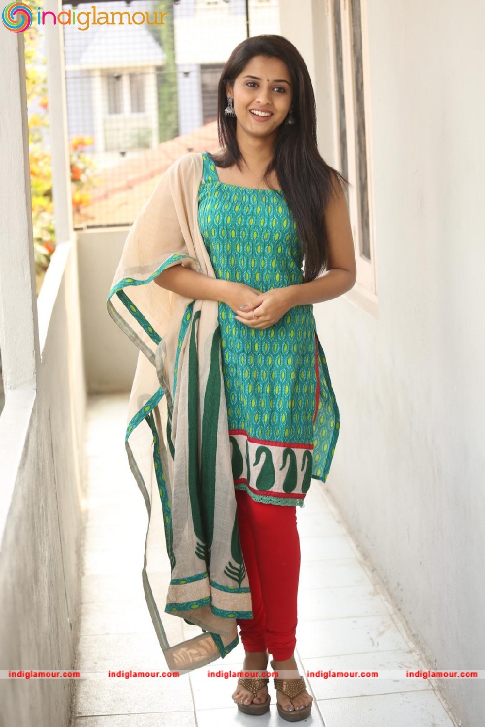 Arthana Actress hd photo