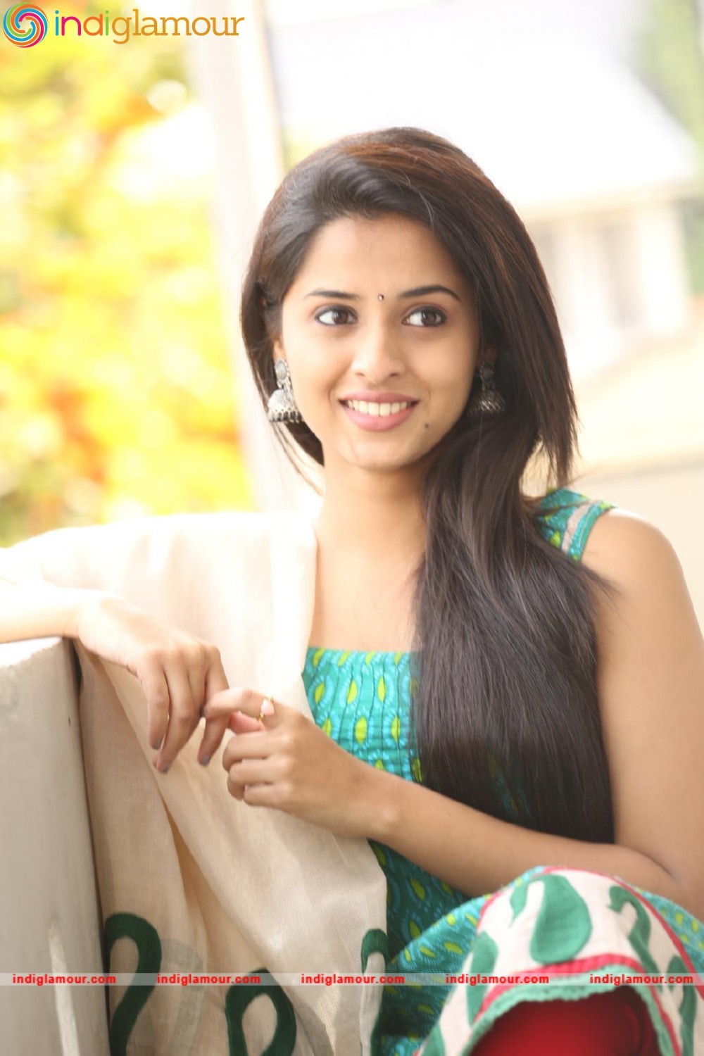 Arthana Actress hd photo