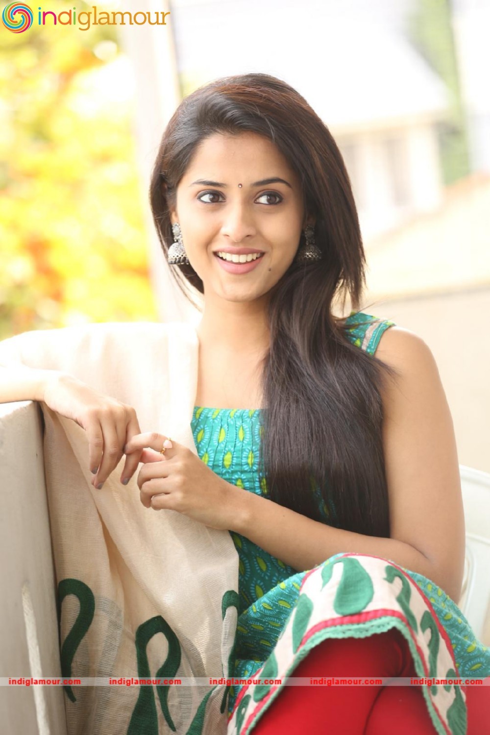 Arthana Actress hd photo