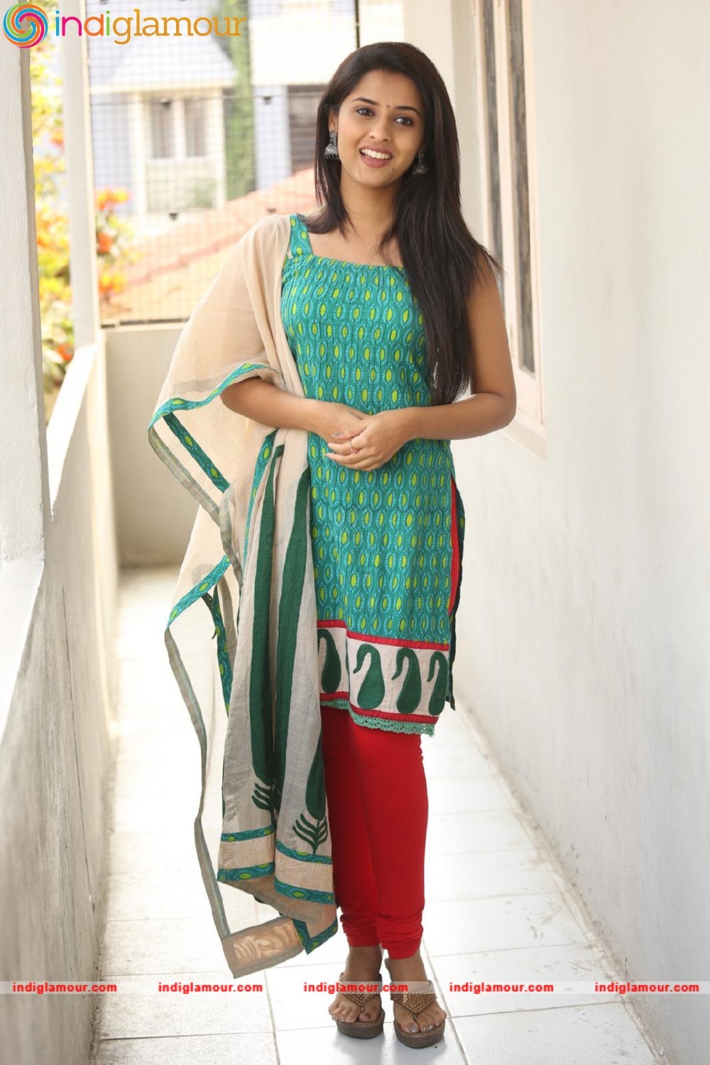 Arthana Actress hd photo