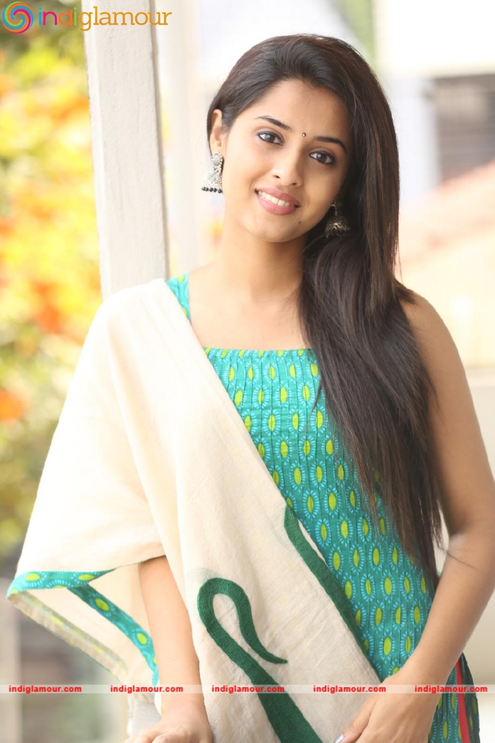 Arthana Actress hd photo