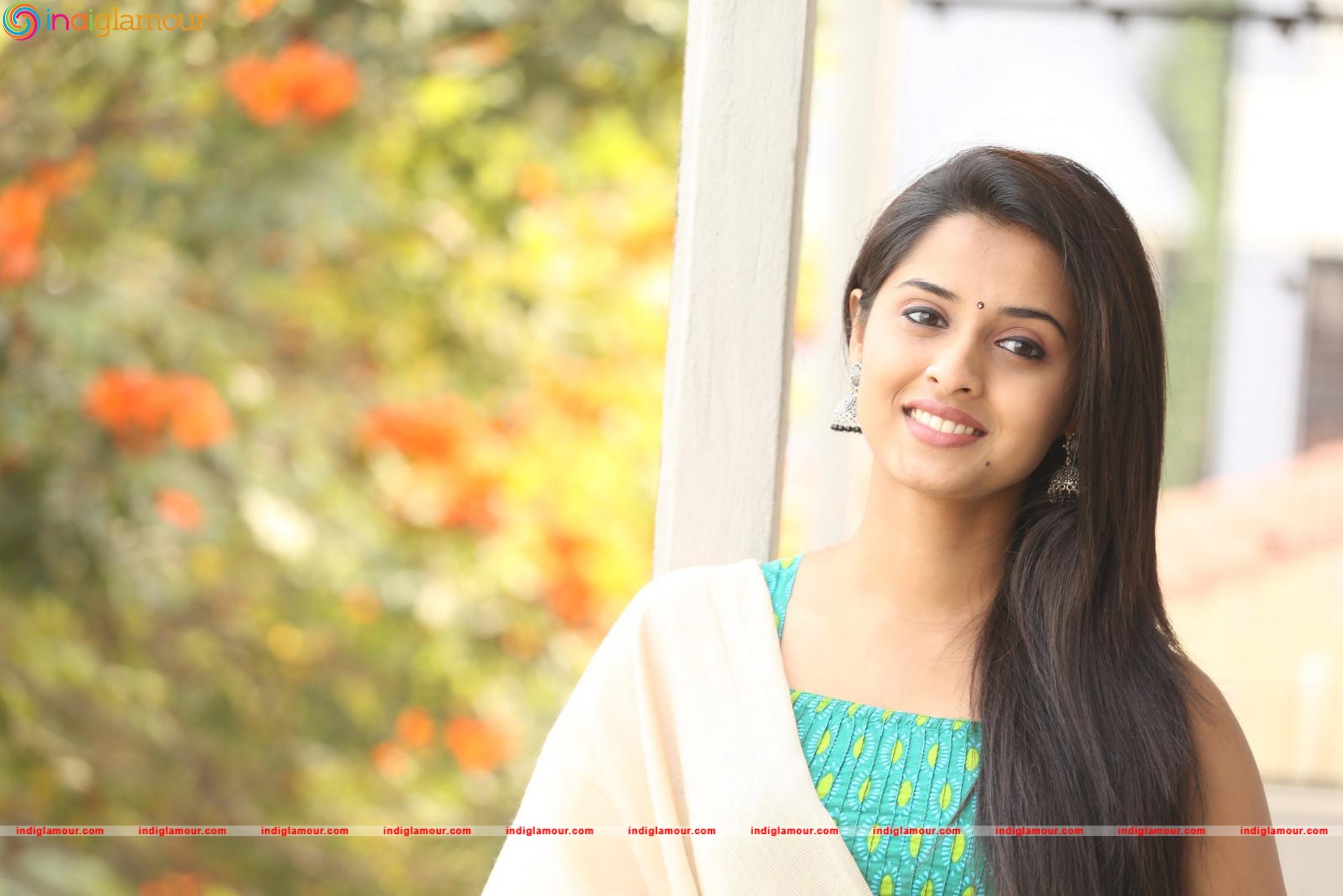 Arthana Actress hd photo