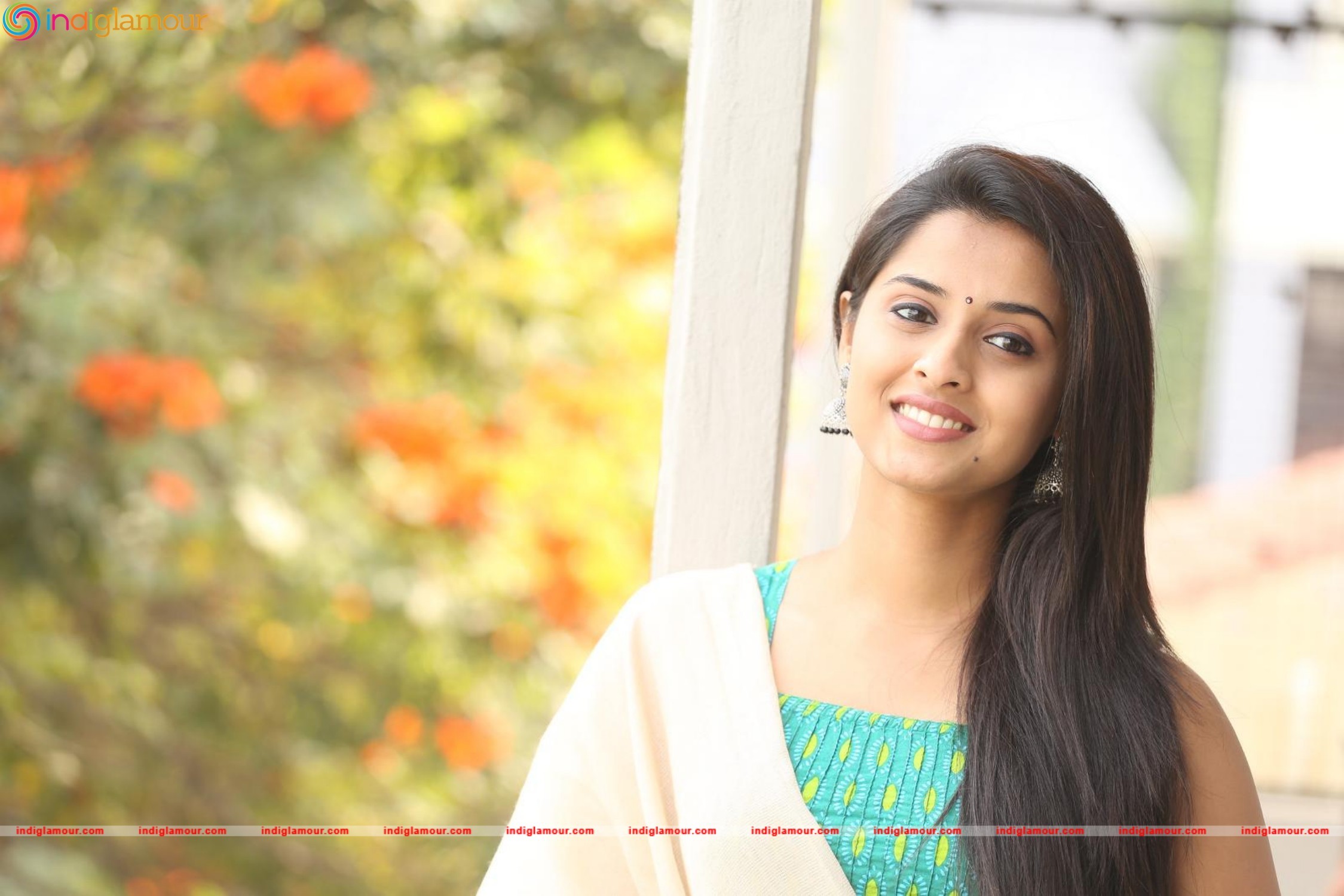 Arthana Actress hd photo